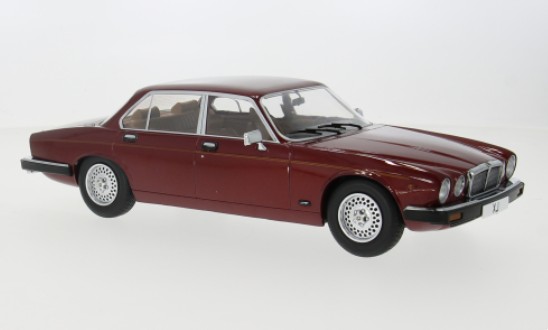 Jaguar XJ Series III 1979 Donkerrood - 1:18